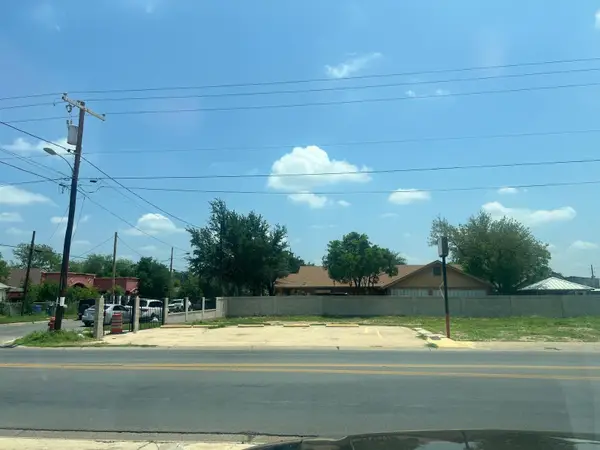 1601 Garfield St, Laredo, TX 78043