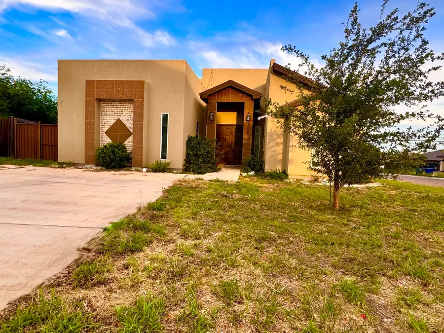 4725 Los Laureles Ln, Laredo, TX 78046 - #2