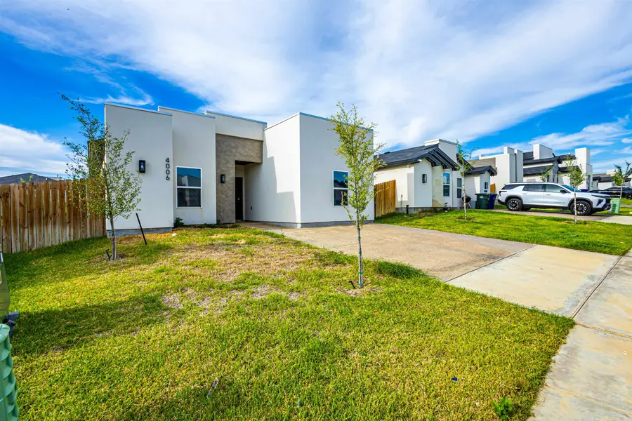 4006 Ave Fenix Dr., Laredo, TX 78046 - #2