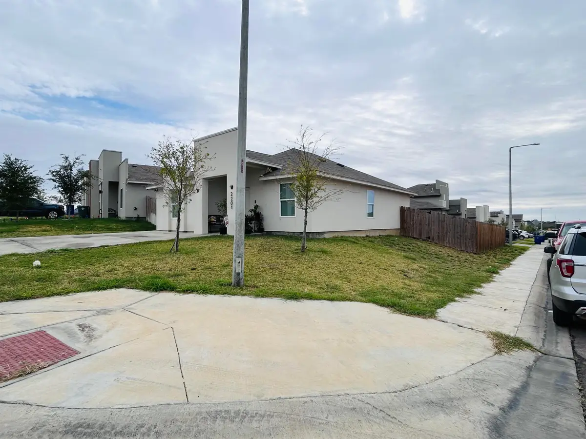 2201 Mango Rd., Laredo, TX 78046 - #1