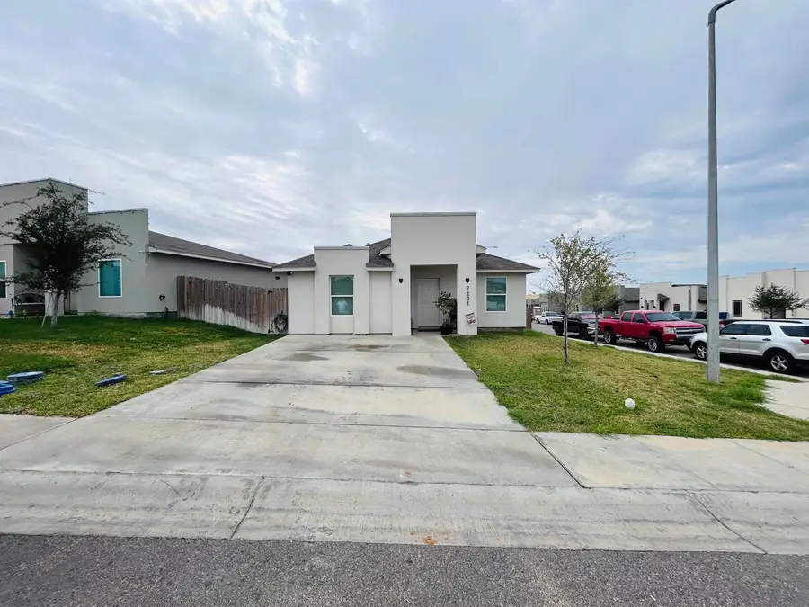 2201 Mango Rd., Laredo, TX 78046 - #2