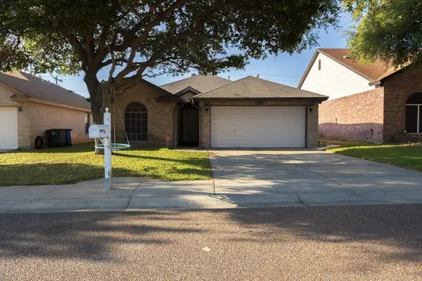 1520 Denmark Ln, Laredo, TX 78045