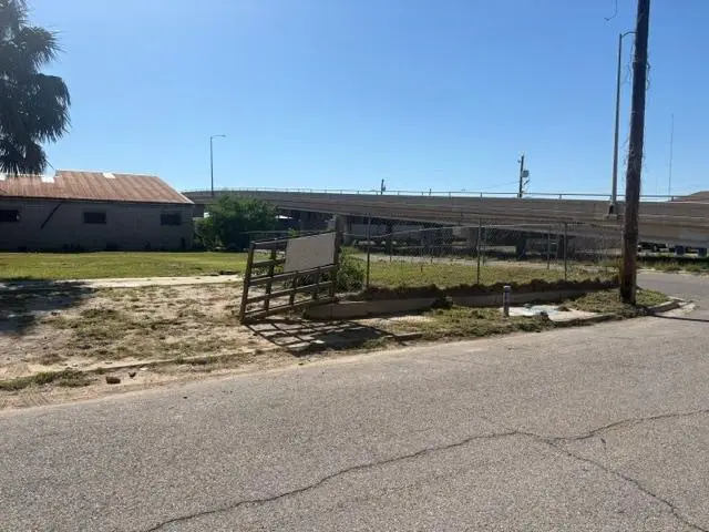 1012 Vidaurri Ave, Laredo, TX 78040 - #3