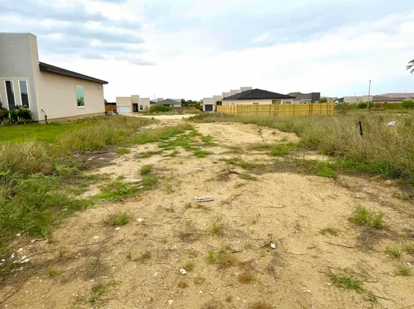 6706 El Bosal Ln., Laredo, TX 78046