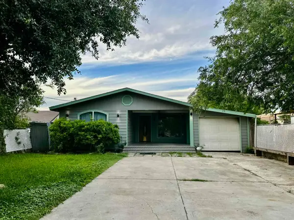 2504 Bismark St, Laredo, TX 78043