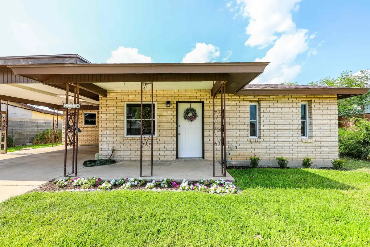 2318 Locust St, Laredo, TX 78040 - #1