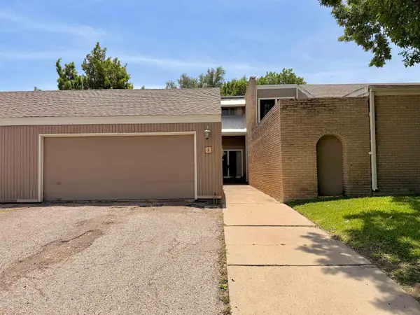 1 Weatherwood Rd, Laredo, TX 78041