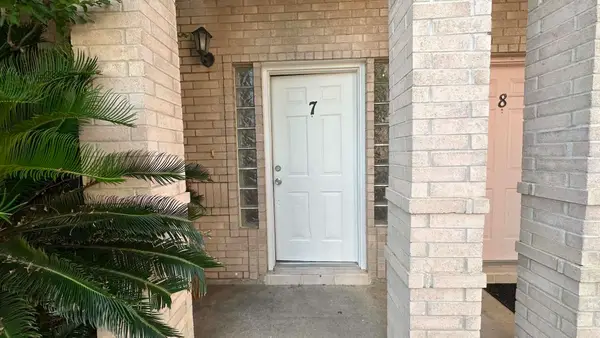 8416 Springfield Ave, Laredo, TX 78045