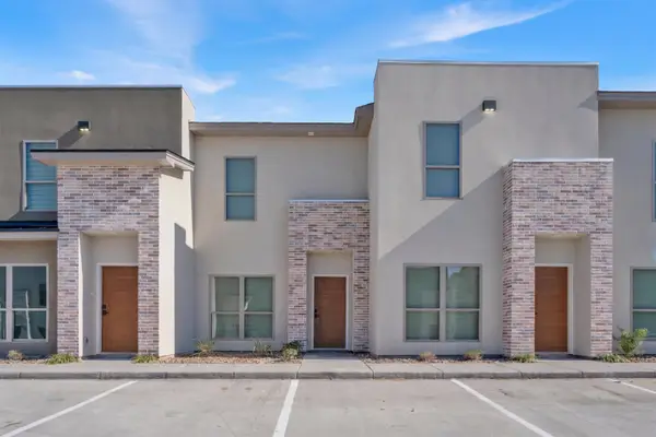 7613 King Arthurs Ct, Laredo, TX 78041