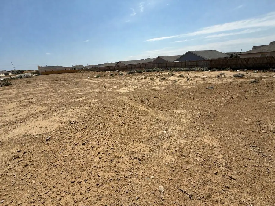5214 Curuba Dr., Laredo, TX 78046 - #3