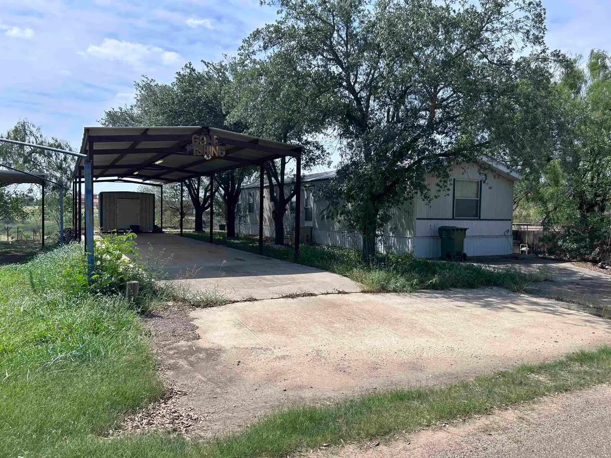 132 N. Jab Dr., Zapata, TX 78076 - #1