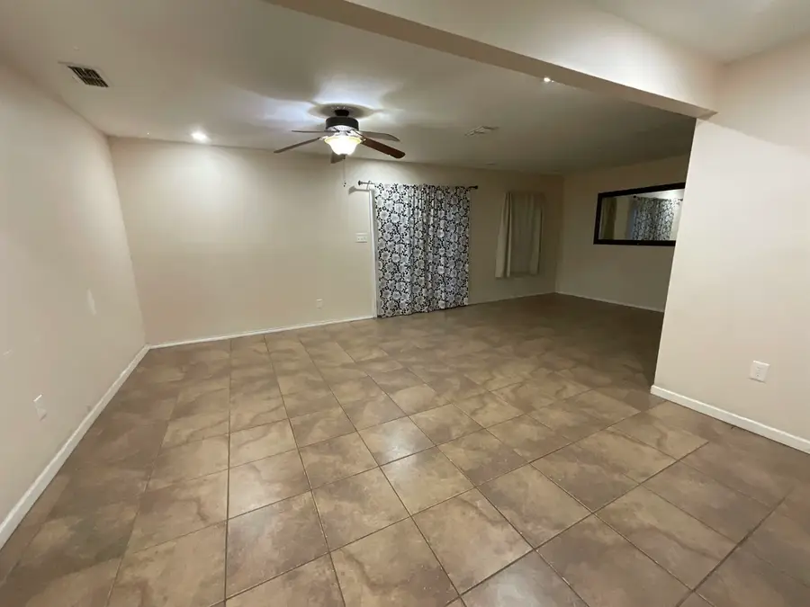 915 Rutledge Dr, Laredo, TX 78046 - #2
