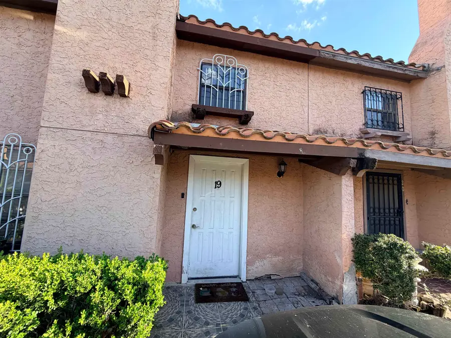 5500 McPherson Rd, Laredo, TX 78041 - #2