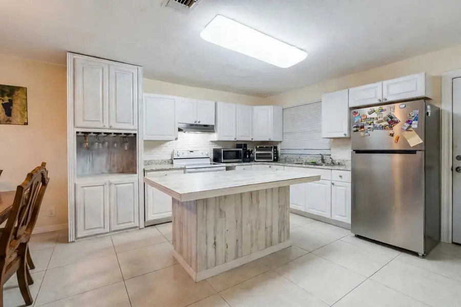 5500 McPherson Rd, Laredo, TX 78041 - #3