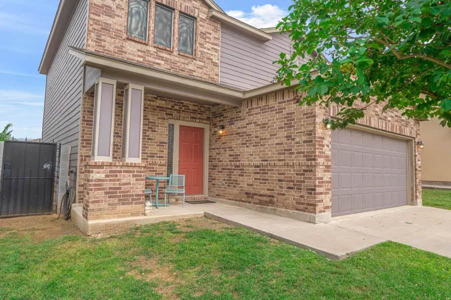 4421 Mercedes Dr, Laredo, TX 78046 - #2