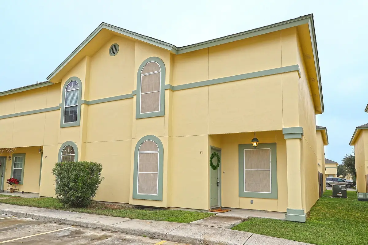 1000 Ranchway Dr, Laredo, TX 78045 - #1