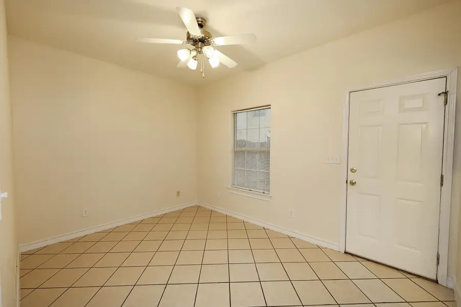 1000 Ranchway Dr, Laredo, TX 78045 - #3