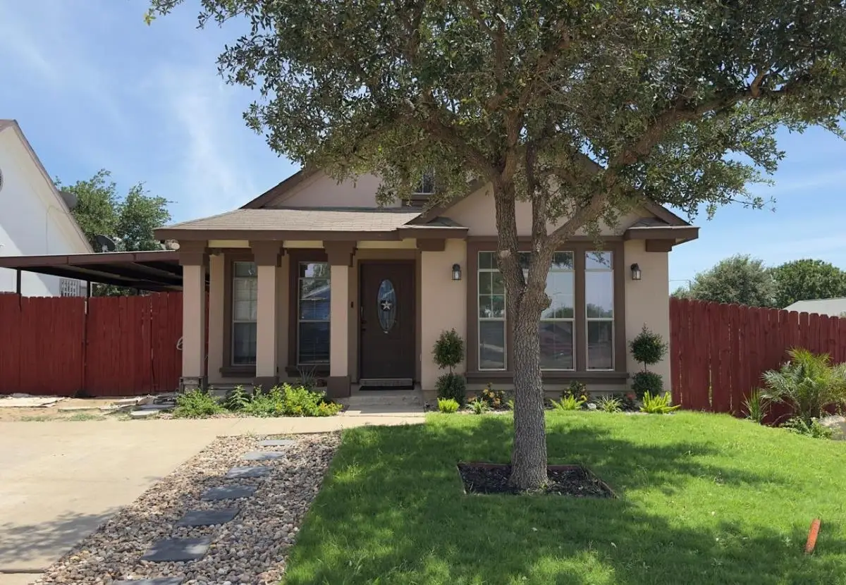 3601 Nubes Dr, Laredo, TX 78046 - #1