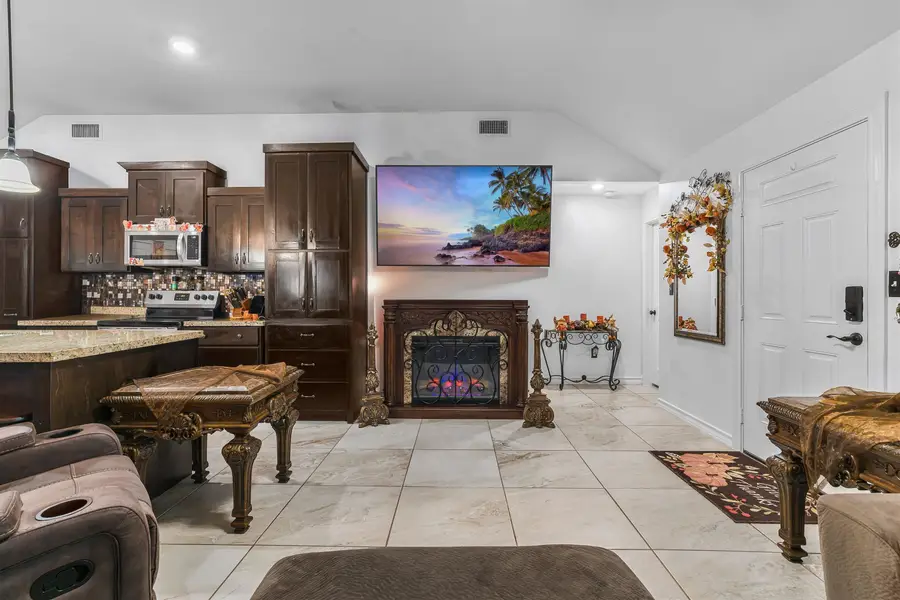 930 La Rosita, Laredo, TX 78046 - #3