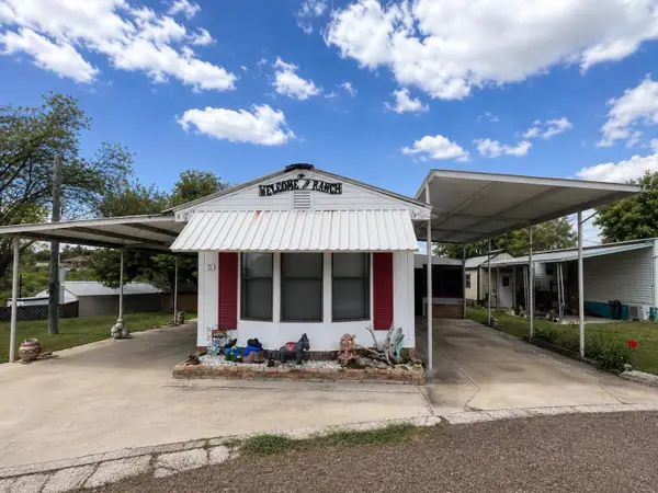 118 Blossum Blvd., Zapata, TX 78076