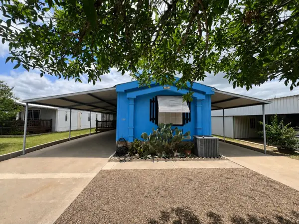 118 Autumn Ln., Zapata, TX 78076