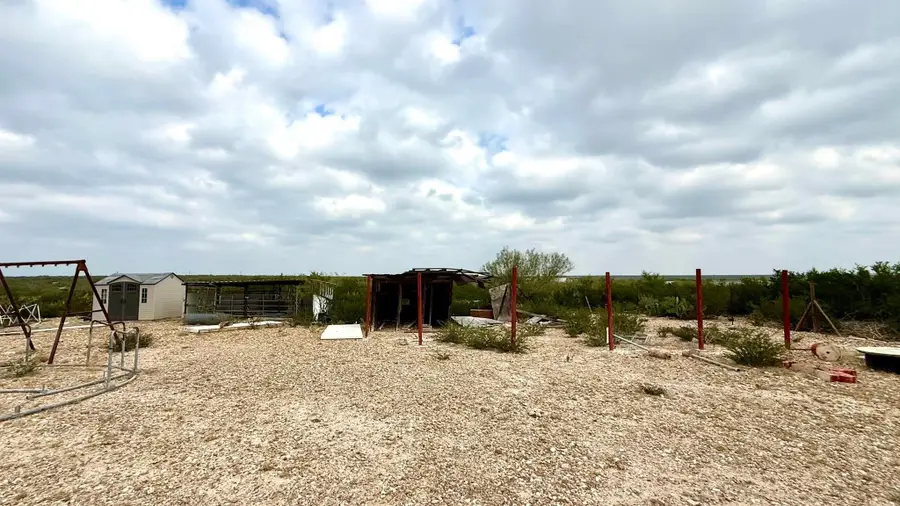 350 Ranch Road 7152L, Laredo, TX 78046 - #3