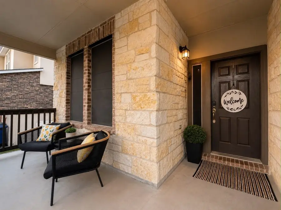 526 Altozano Dr, Laredo, TX 78045 - #3