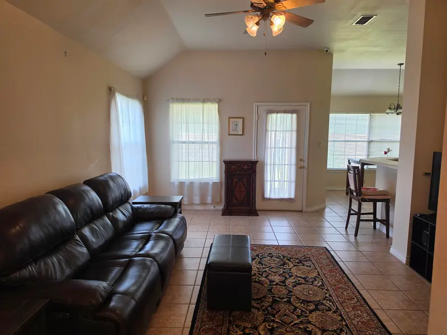 409 Cinnamon Teal Lp, Laredo, TX 78044 - #2