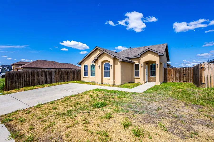 513 Graneros Ave., Laredo, TX 78046 - #3