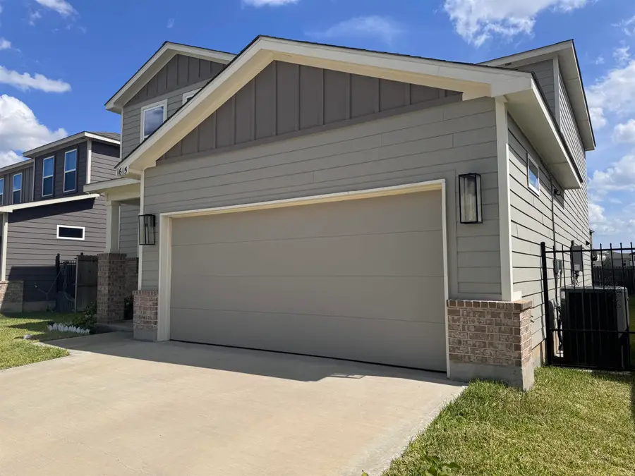 1615 Sambar Lp, Laredo, TX 78045 - #2