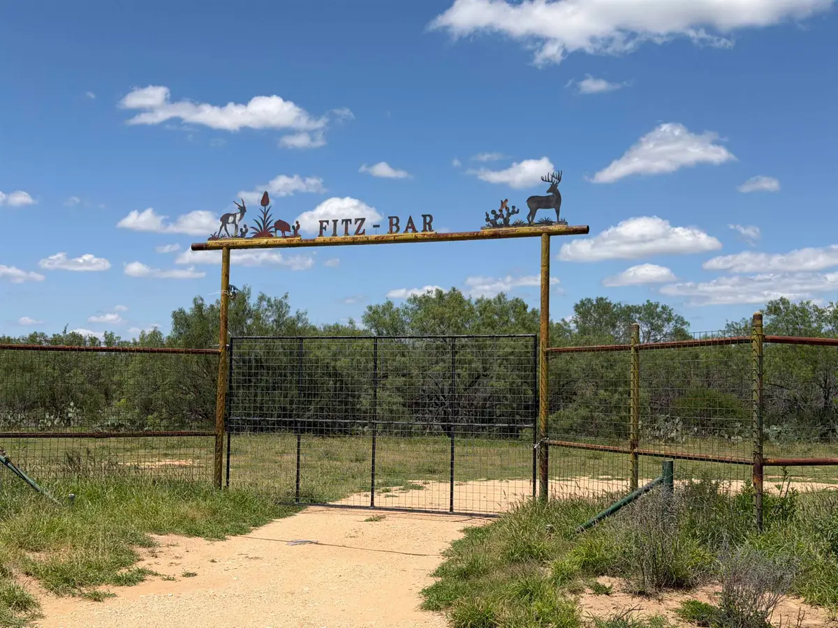 999 Jordan Rd., Encinal, TX 78019 - #1