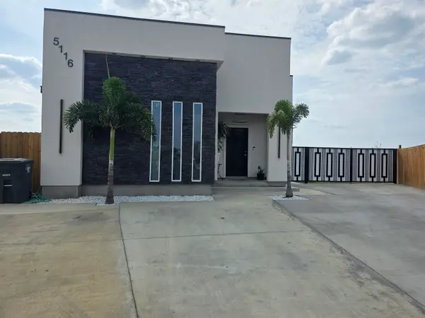5116 Plasencia Ln., Laredo, TX 78046