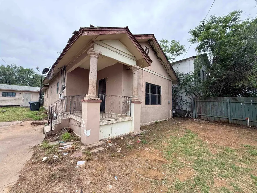 2116 Springfield Ave, Laredo, TX 78040 - #2