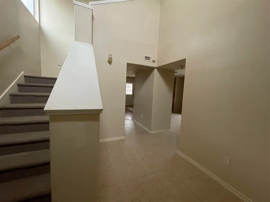 519 Gandara Dr, Laredo, TX 78045 - #2