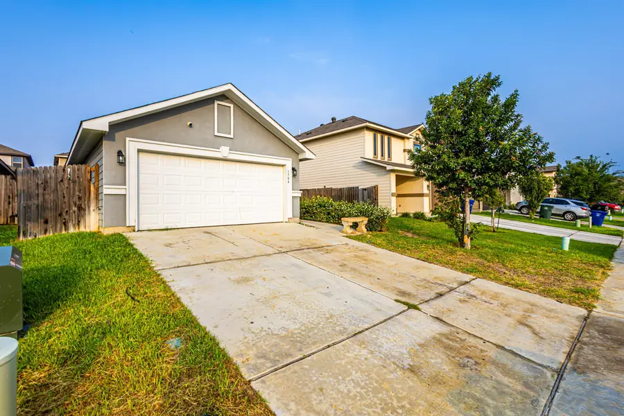 1704 Brownwood St., Laredo, TX 78046 - #2