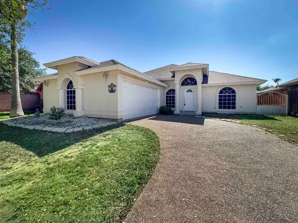8996 Foggy Lp, Laredo, TX 78045