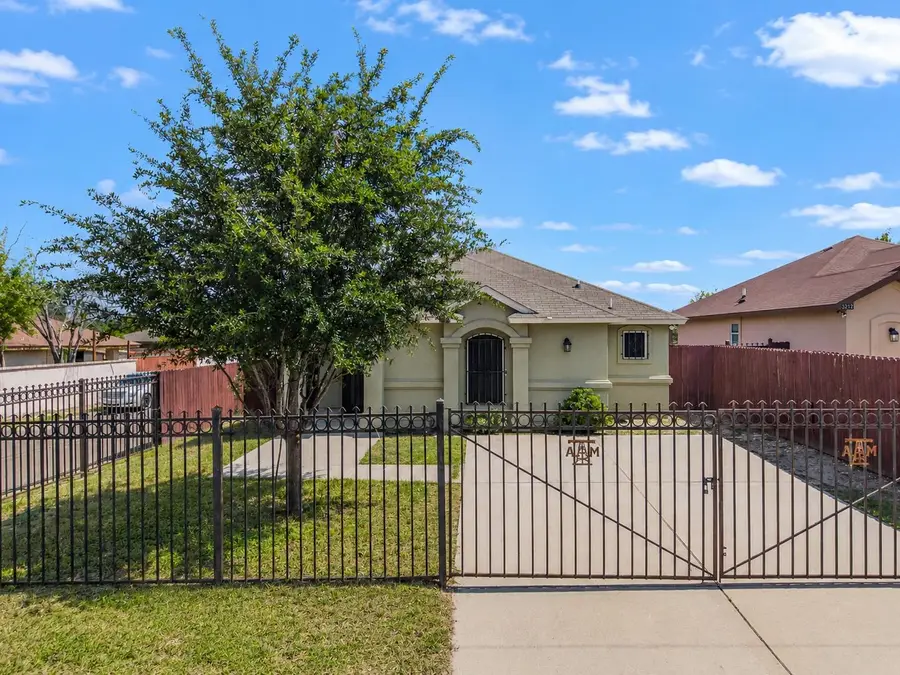 3219 Galveston St, Laredo, TX 78043 - #2