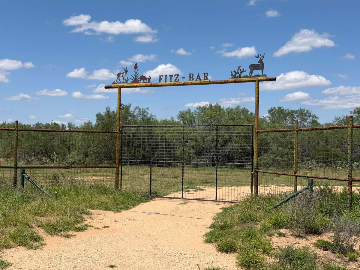 999 Jordan Rd., Encinal, TX 78019 - #1