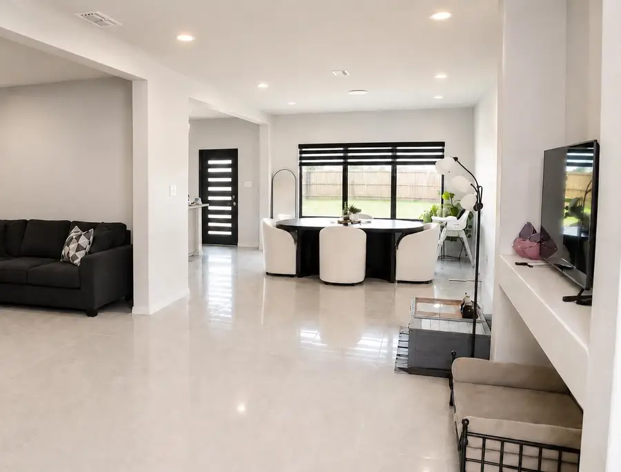 9907 Rosary Ln., Laredo, TX 78045 - #2