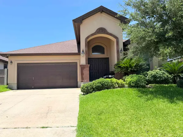 214 Bur Oak Dr, Laredo, TX 78045