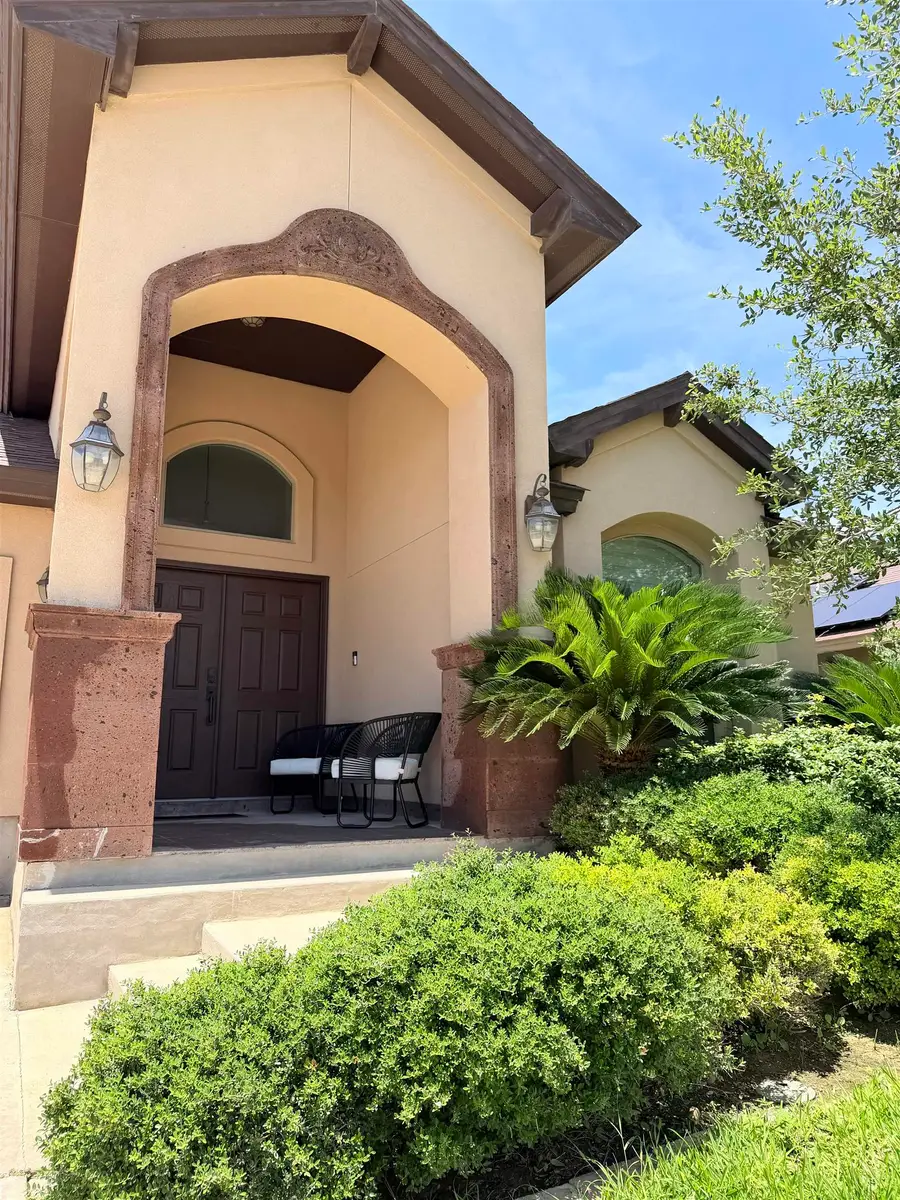 214 Bur Oak Dr, Laredo, TX 78045 - #2