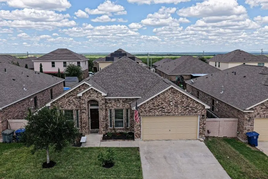511 Otero Dr, Laredo, TX 78045 - #2