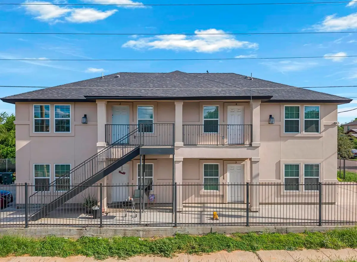 3301 S Louisiana Ave, Laredo, TX 78046 - #1
