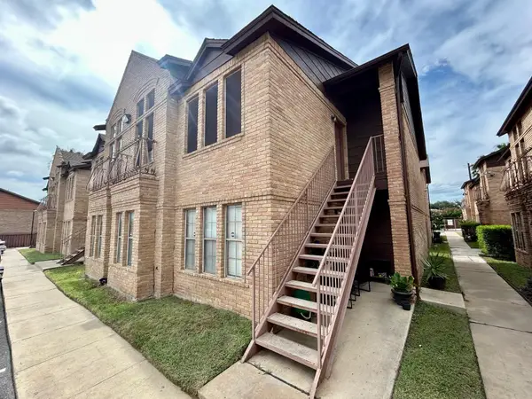 203 Martingale Ln, Laredo, TX 78041
