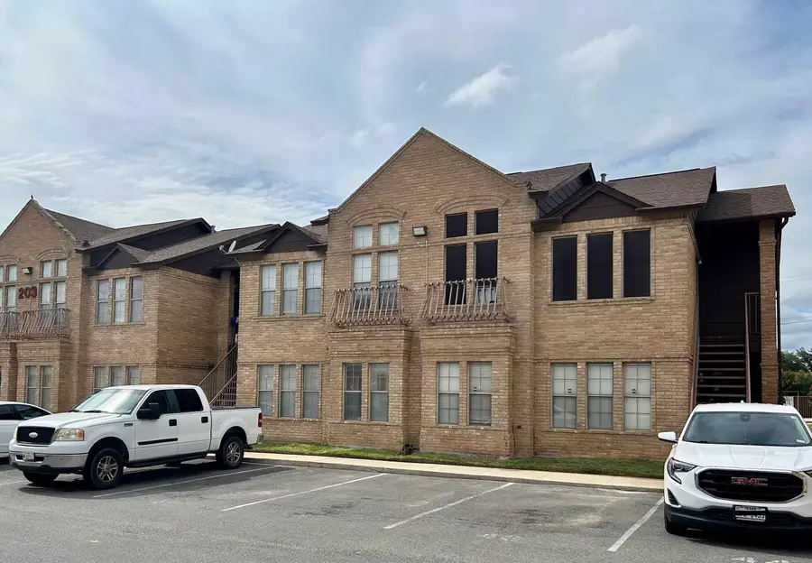 203 Martingale Ln, Laredo, TX 78041 - #2