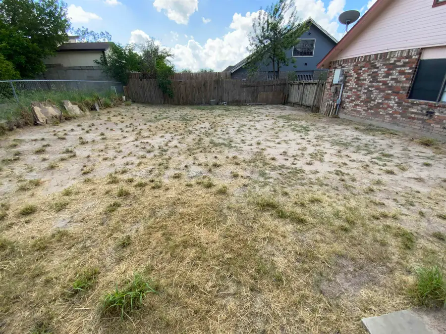119 Tours Ln, Laredo, TX 78045 - #2