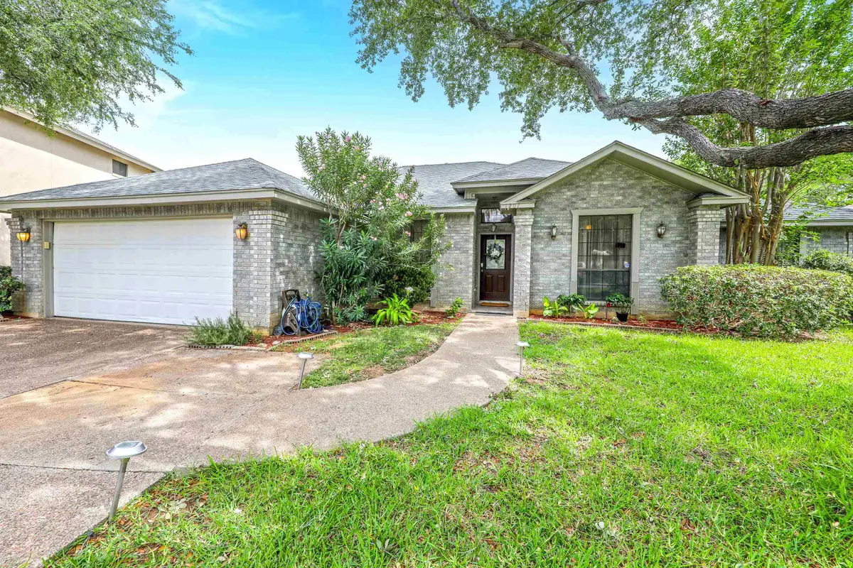 1207 Lyles Lp, Laredo, TX 78045 - #1