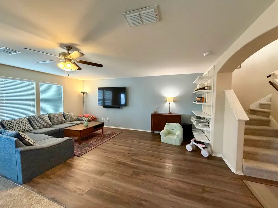 11128 Capistran Lp, Laredo, TX 78045 - #3