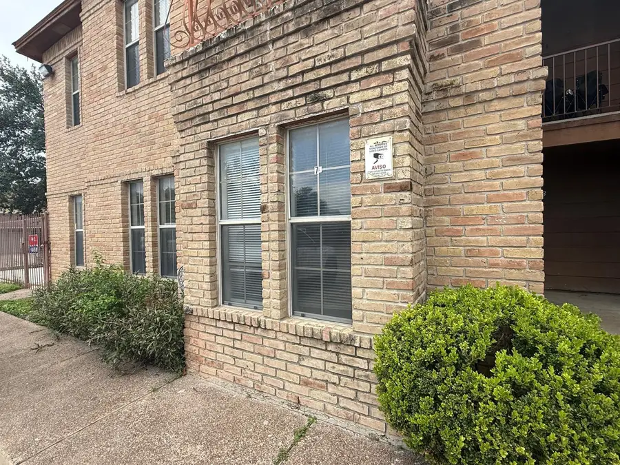 205 Martingale Ln, Laredo, TX 78041-0000 - #3