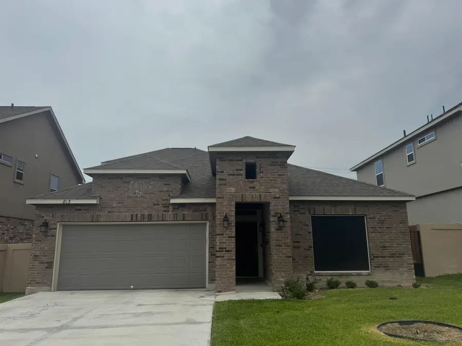 813 Pausa Dr., Laredo, TX 78045 - #2